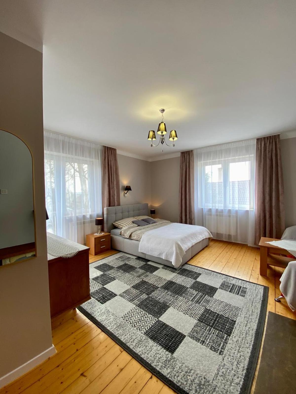 Gospodarstwo Agroturystyczne Jagoda Błonie Exterior foto